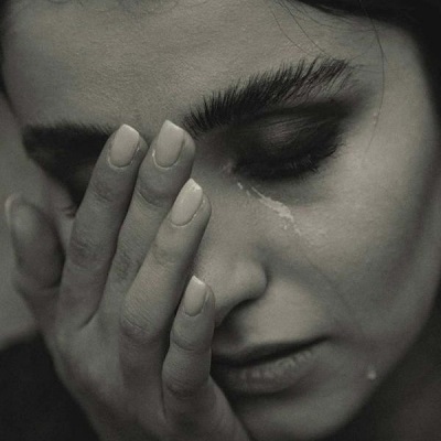 صامت کاردشلر و سیلا شاهین و تالادرو کاهرتسین ماهو اتین هر شیی